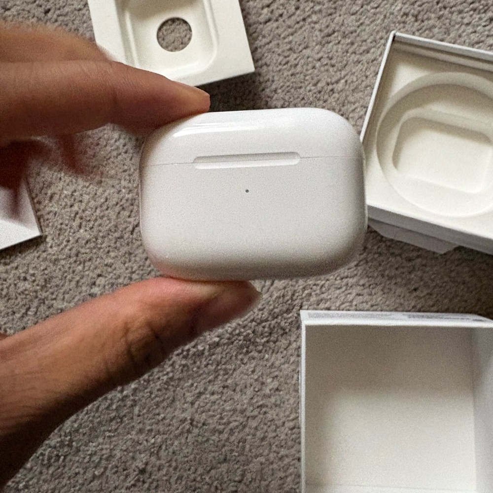 Apple White AirPods Pro Charging Case